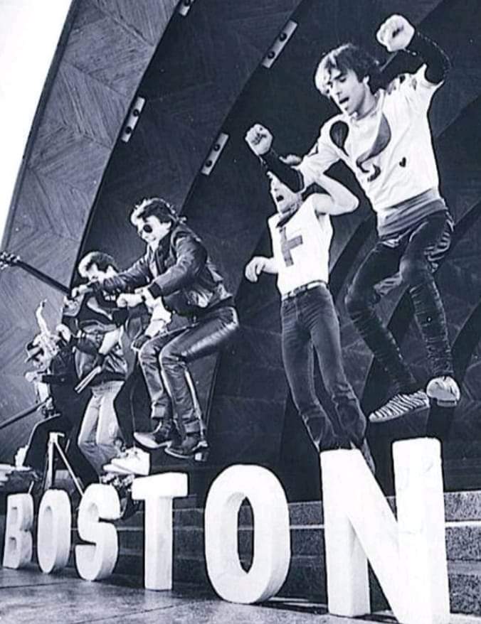J. GEILS BAND ... Hatch Shell 1983 ... The band with the Jump on Boston ... (Danny Ramone) @TheJGeilsBand