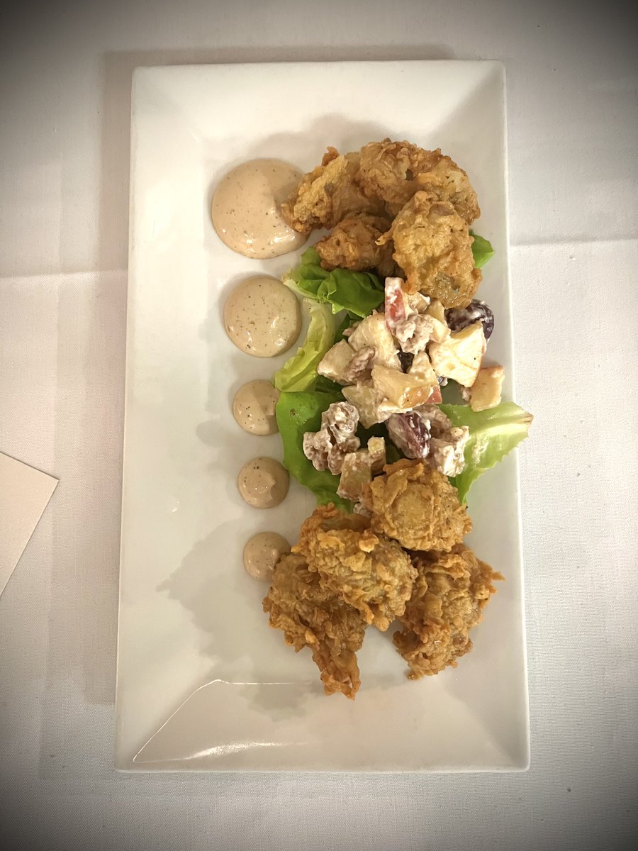 Southern classics with a crunchy twist.
..  ..  ..  ..
Fried Green Tomatoes and Fried Oysters… new apps on our Fall menu! 🍁 

#undercurrentgso #triadlocalfirst #dgso #sogso #gsofoodie #greensboronc #downtowngso #nceats #friedfoodie