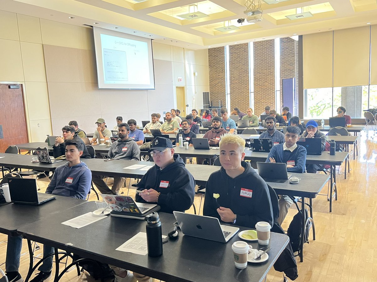 ugonnachikezie1's tweet image. #oneAPI Academic workshop in #Chicago.

#oneAPIDev
#Iamintel