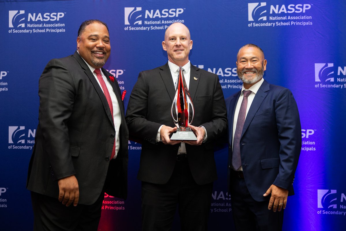Drumroll please... 🥁🥁🥁 Join us as we congratulate Andy Farley, principal at Brookfield East High School in Brookfield, Wisconsin, on being named the NASSP 2024 National Principal of the Year! 🏆🎉✨ #NationalPrincipaloftheYear #SchoolLeaders #PrincipalsLead #Illuminate2023
