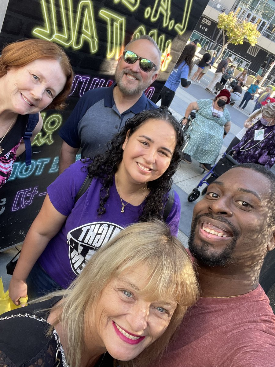 SixSixEvans's tweet image. #DaysofDays Line is Moving!!