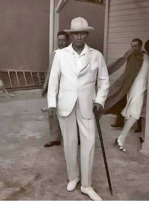 AVK7056's tweet photo. Atatürk'e,,hakaret edenler
bedelini çok ağır ödeyecek https://t.co/vL0lMhwys3