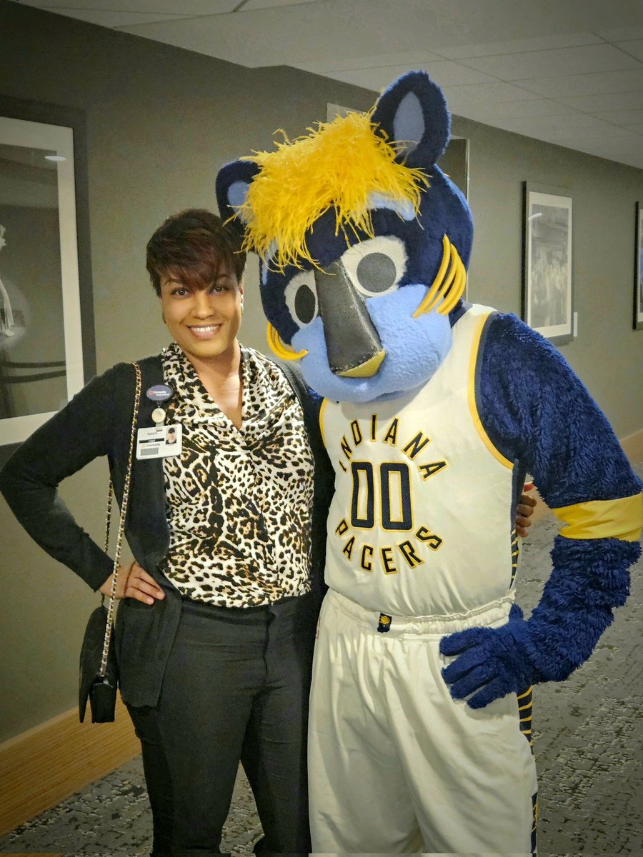 My <a href="/FireflyIndiana/">Firefly Children & Family Alliance</a> Young Professionals Advisory Board hosted a networking mixer at the <a href="/Pacers/">Indiana Pacers</a> vs. <a href="/cavs/">Cleveland Cavaliers</a> game last night. Fun times! #SuiteLife 🏀