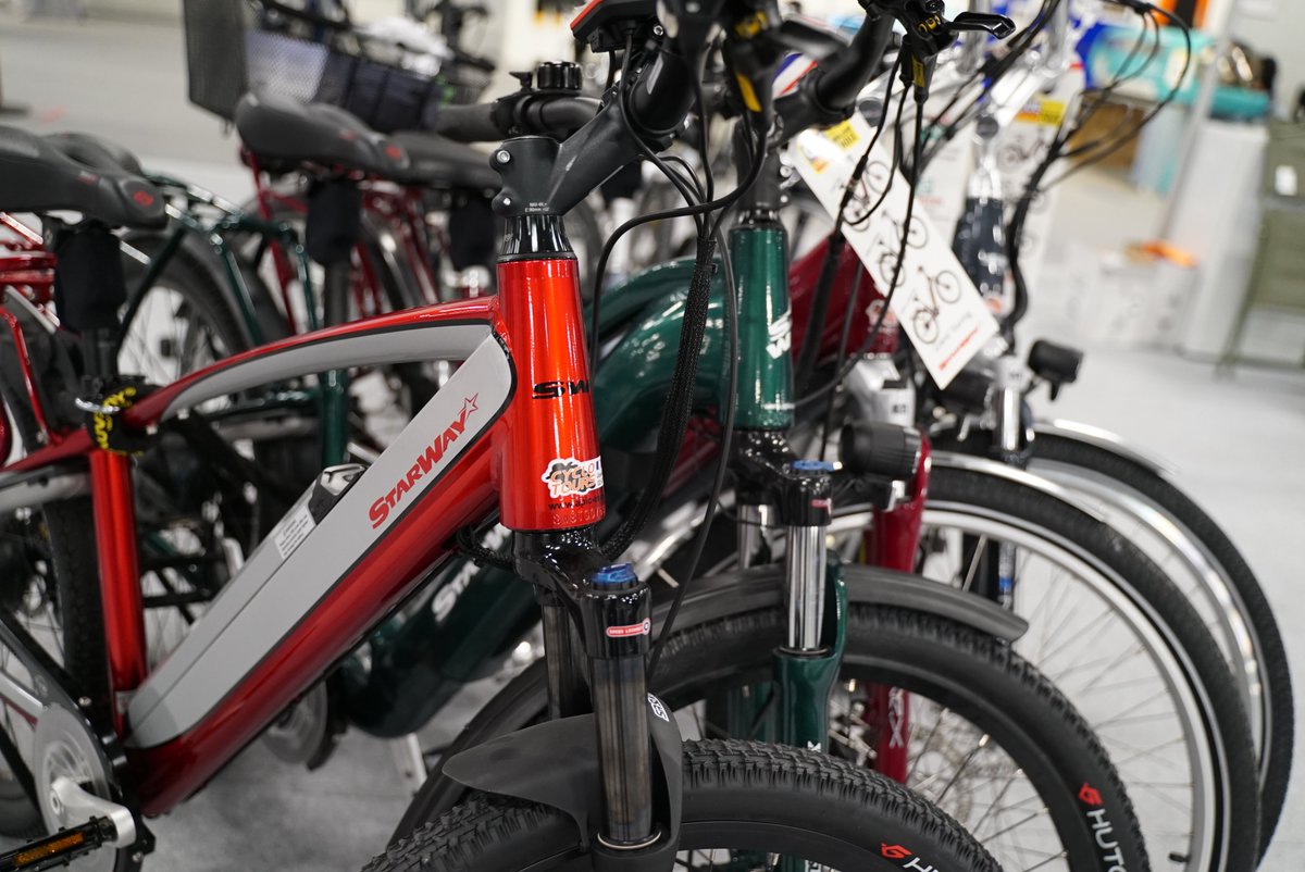 ToursAutoMobile's tweet photo. Top départ pour la 3ème journée du Salon Tours Auto &amp; Mobile 📣

RDV au Parc Expo de Tours jusqu'à 19h pour admirer le meilleur de l'auto, découvrir toutes les solutions de mobilités et s'évader avec les camping-cars, vans et caravanes !

🎫 https://t.co/Mjl43GaBZK https://t.co/kf3kg73dCv