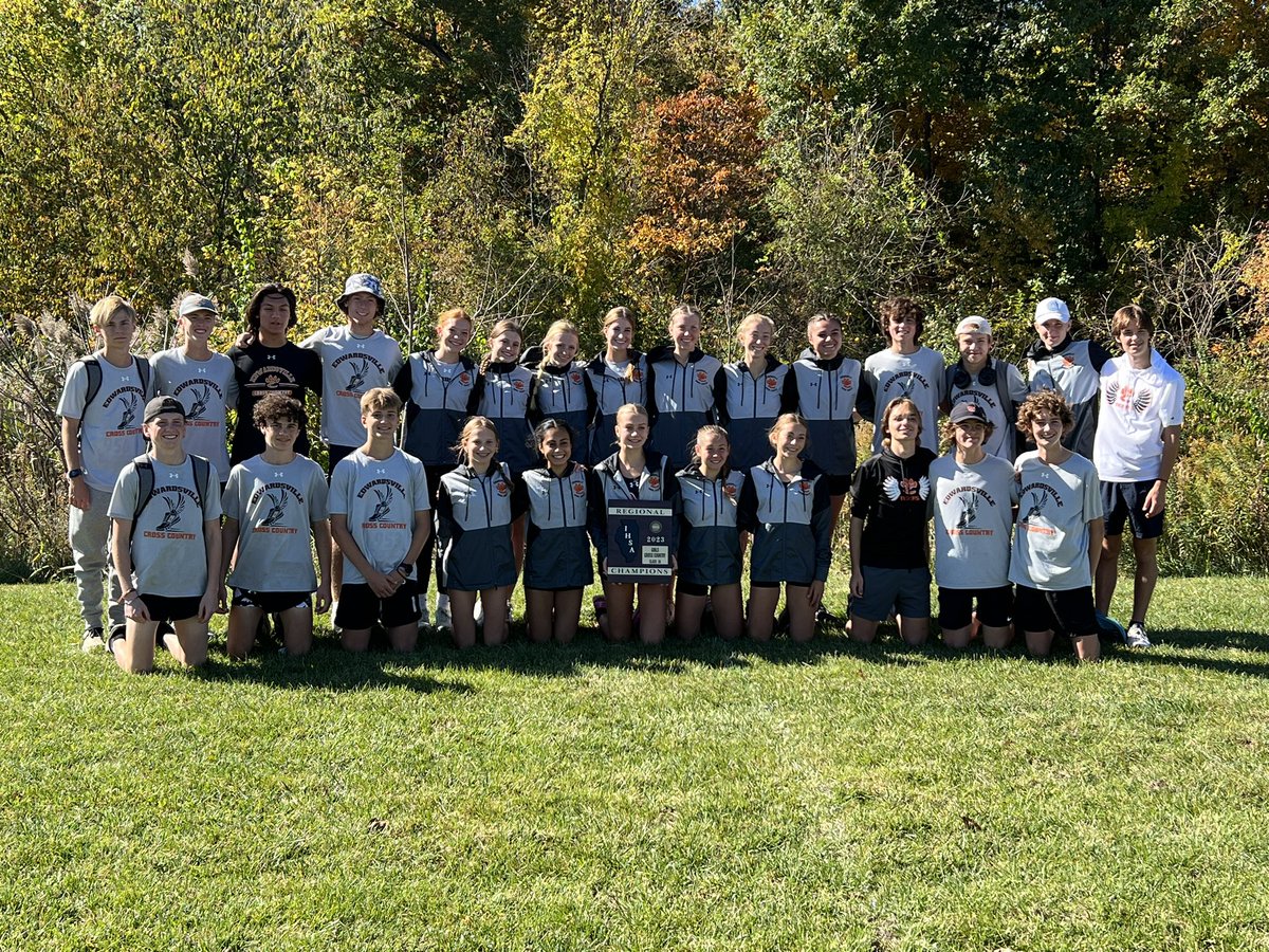 Congratulations to the EHS Cross Country Teams. Our Boys finished second and our Girls were 2023 IHSA Alton Regional Champions! Both teams advance to next week’s Granite City Sectional!