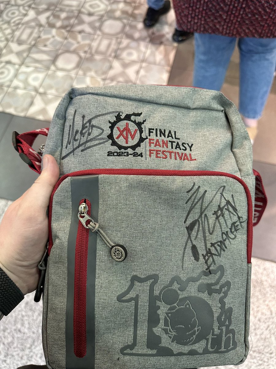 Met Soken and Koji-fox and had them sign my goody bag 🤩 #FFXIVFanFest #ffxiv