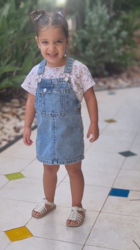 AvivaKlompas's tweet image. Raz is 5. Aviv is 2.

Both little girls are being held captive by Hamas in Gaza. 

Raz and Aviv have been away from home two weeks now. Enough is enough. Add your voice. Demand their return. 

#BringThemBack