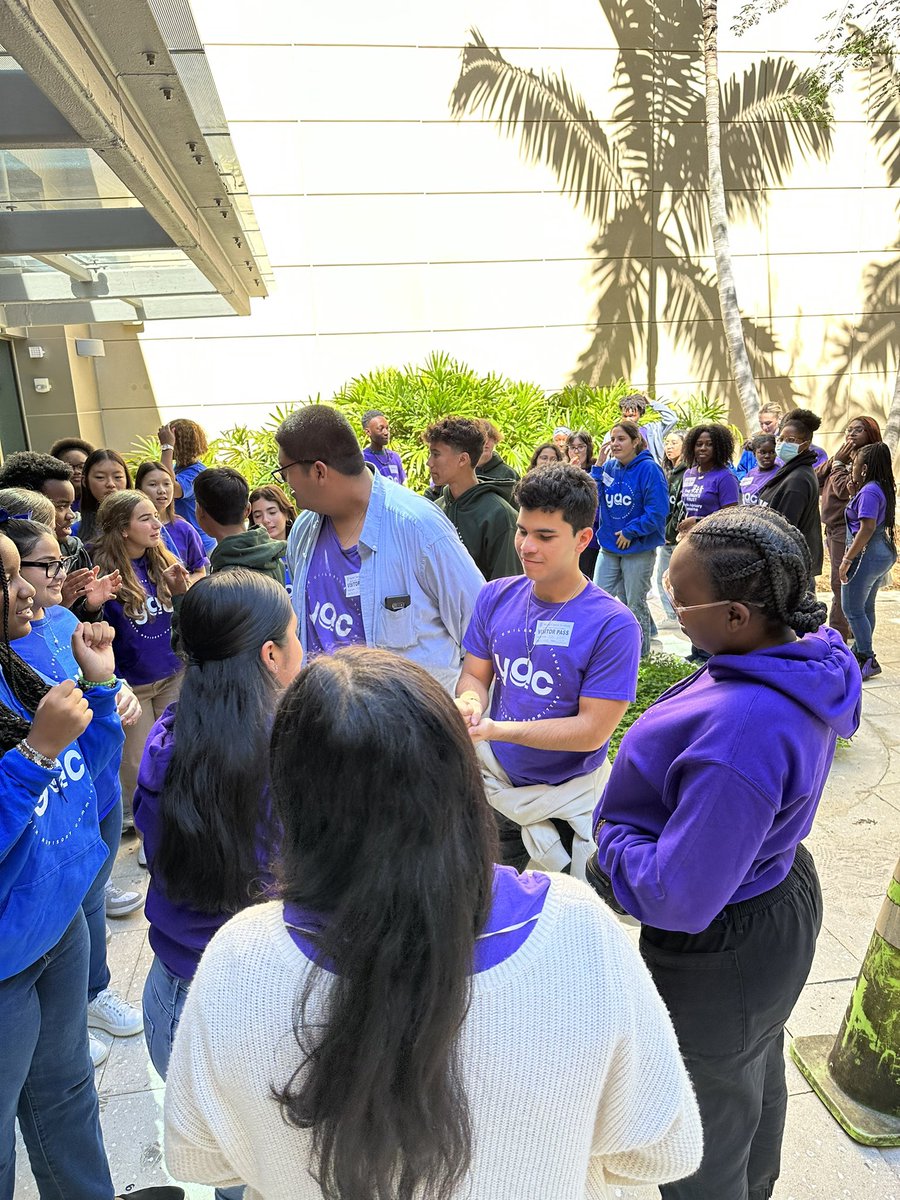 RidgeInteracts's tweet image. Our Spartan Interact & Key Clubbers part of our local Youth Advisory Committee STEMd their Sat up @BHCancerCare learning a/b tech & engineering programs that are saving lives… all with some service & fun for those strong & fighting against cancer 🧡💪❤️#SpartanServiceCouncil