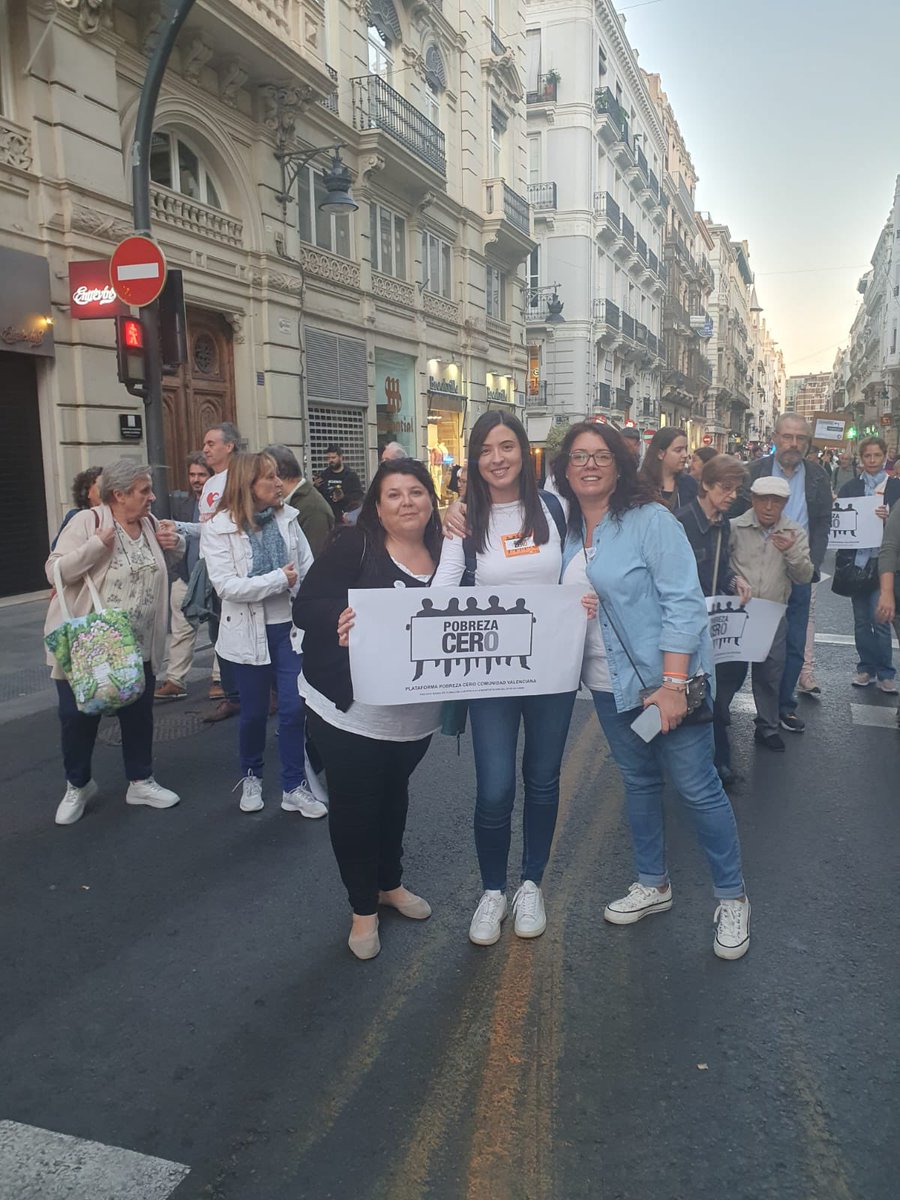 Valencia Cáritas tweet media