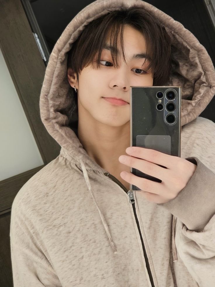 homebdyy's tweet photo. yep still alive 🥹 https://t.co/vN0jGpQn8U