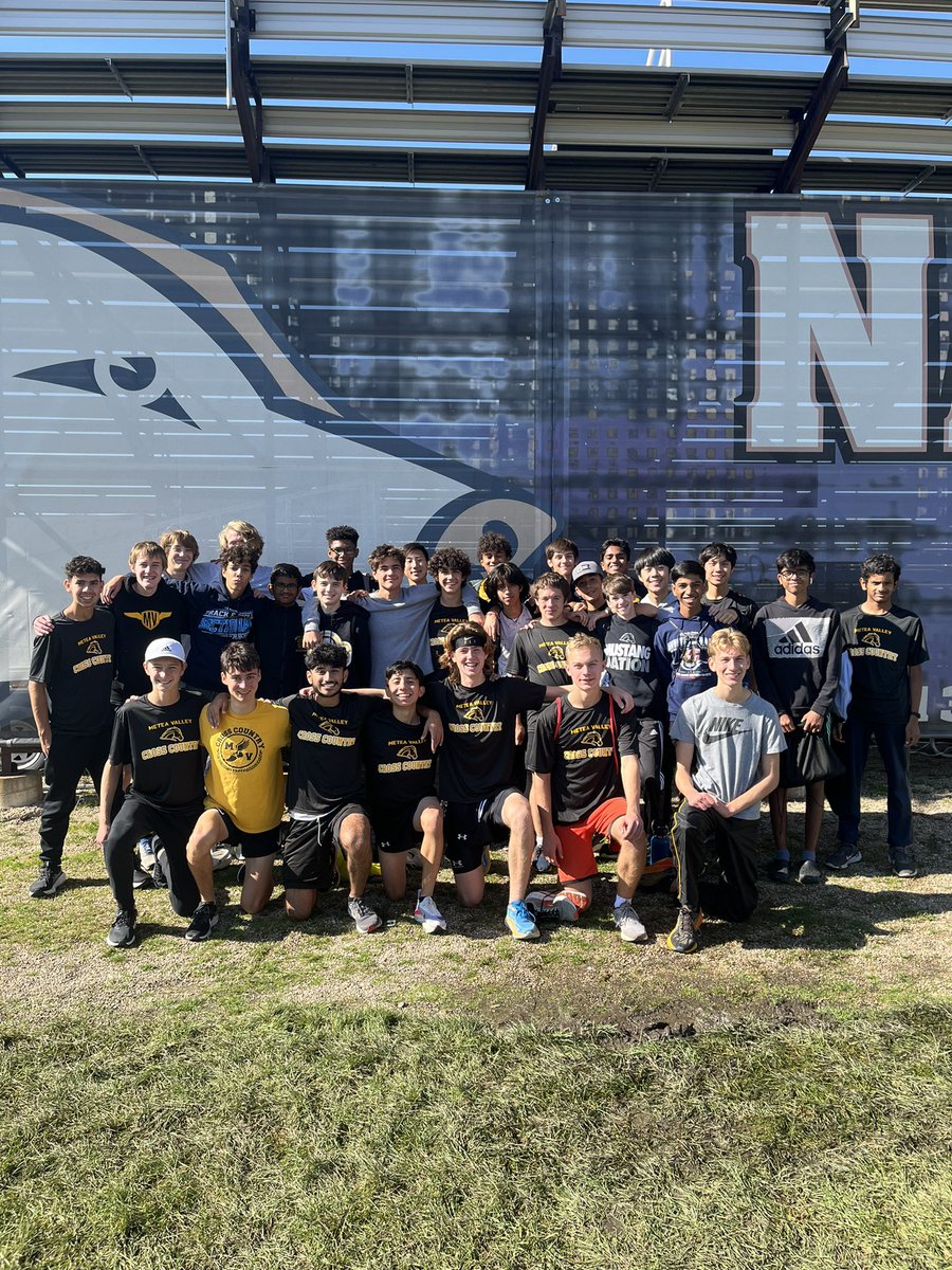 MVMensXCTF's tweet image. It’s official! First team to ever qualify for sectionals as a team in school history! Couldn’t be prouder of this team! We live another week. #together @MeteaBoosters @MeteaAthletics