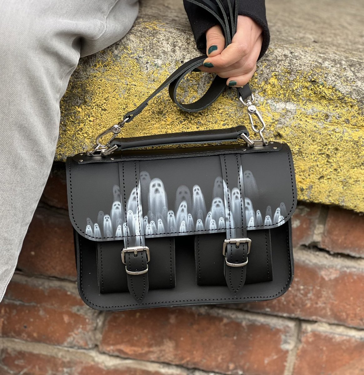 GRAFEA's tweet image. Ghost City 👻 grafea.com/products/micro…