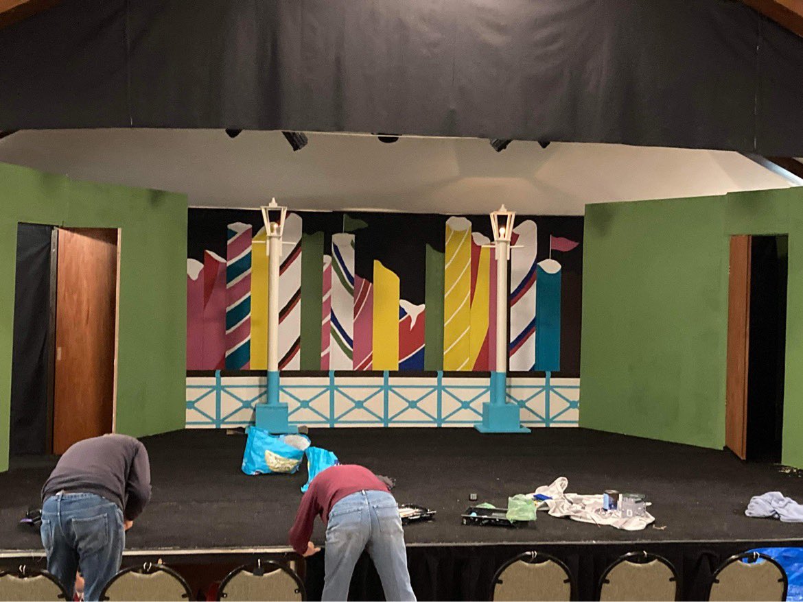 Can you figure out what this is all about?! 

Come and see us in One Man Two Guvnors at Kingsley Community Centre next week!

kingsleyplayers.co.uk