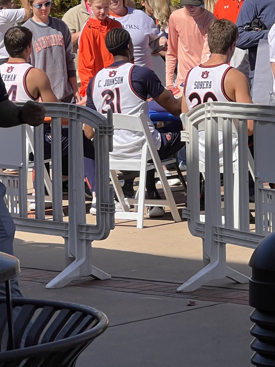 ⁦<a href="/__cjohn__/">Chaney Johnson</a>⁩  sighting in @auburn  !