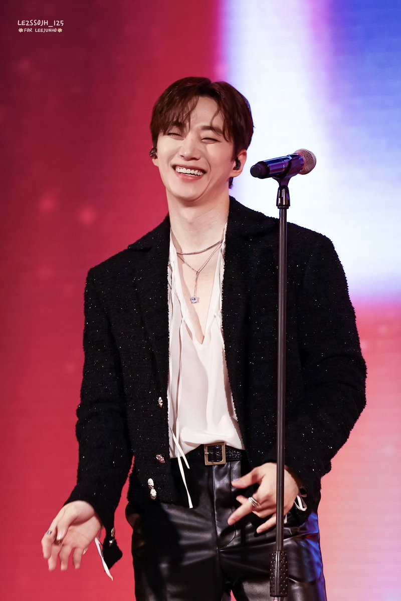 20231021 롯데면세점 올나잇파티
-
노바디에서 개죽잊이라닞ㅎㅎㅎㅎ  🥰
#이준호 #LEEJUNHO #ジュノ #lotte_dutyfree #all_night_party