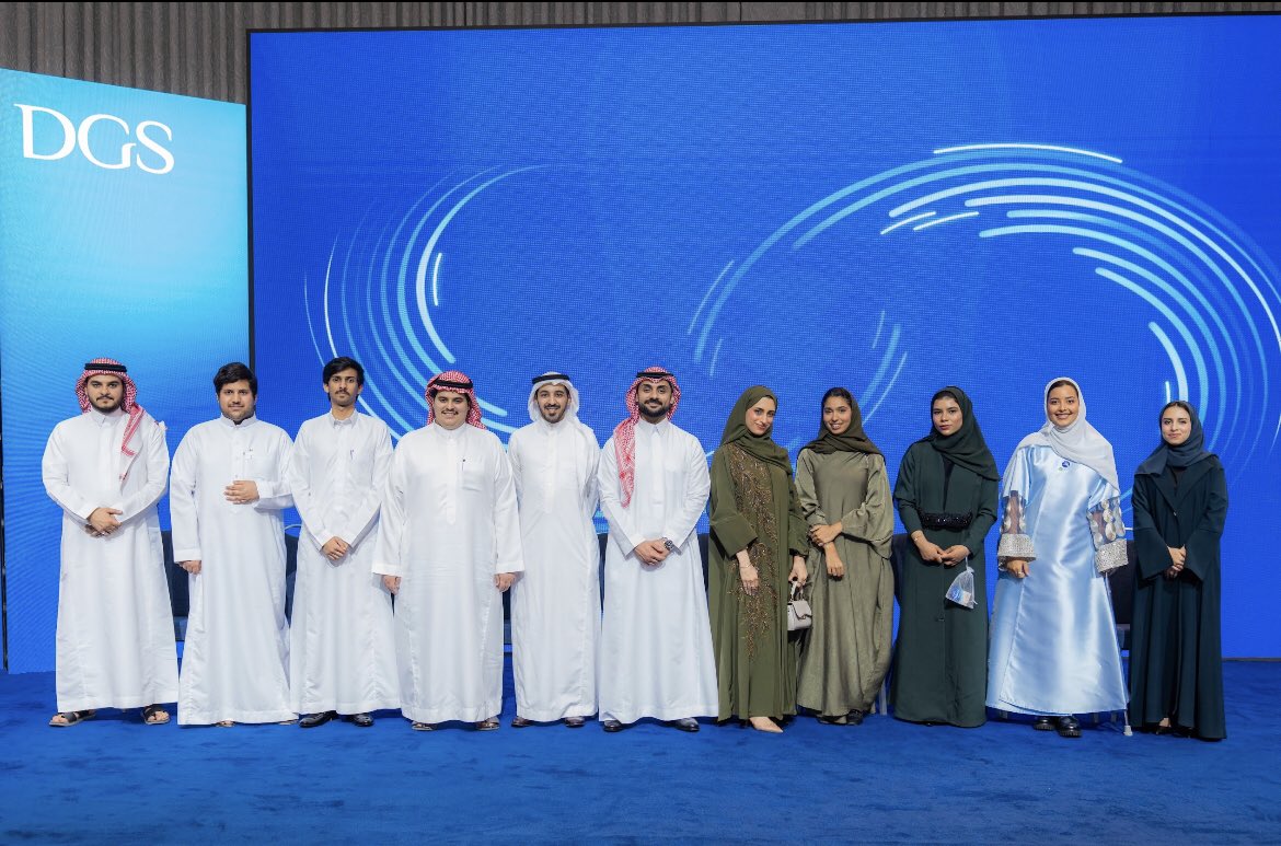 PMU_SPE's tweet photo. The society of petroleum engineering Prince Mohammed Bin Fahad University chapter has attended DGS professional meeting. hosting Edward Wiarda  President of EAGE (European Association of Geoscientists and Engineers)  for a captivating presentation titled “Energy Transition“ https://t.co/OYltLLHjCF