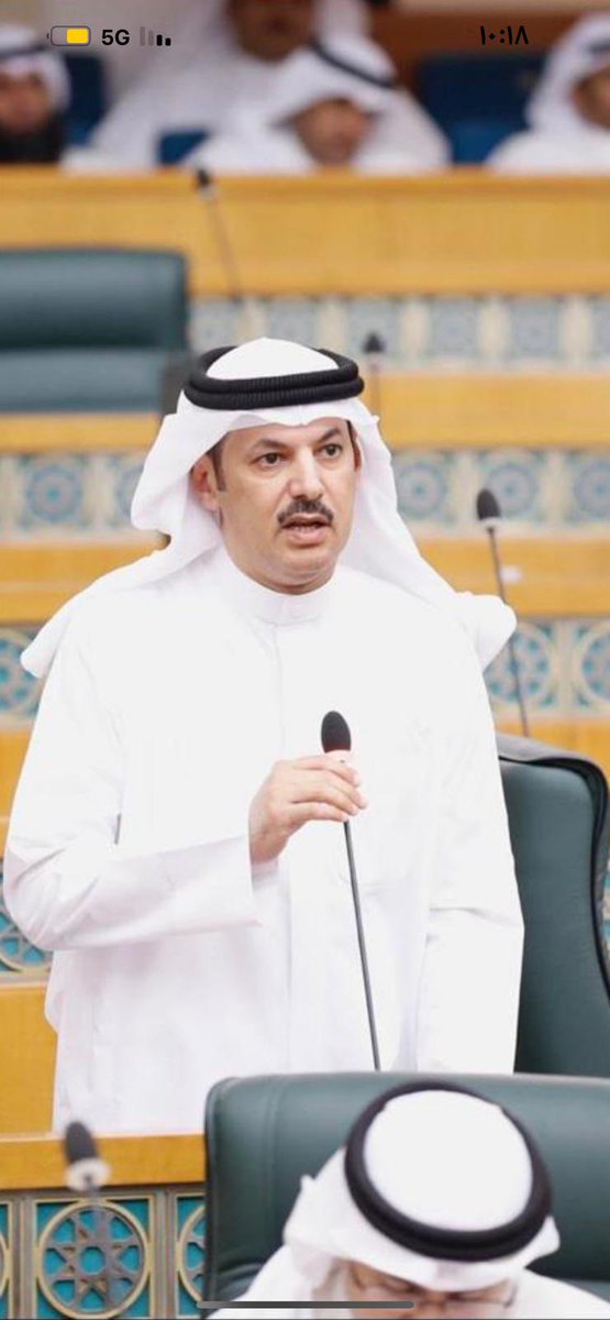 امير و مجمل و له وقفتن غير
دامه على وجه الزمن ماعليها

تجيه وانت مقيدتك المقادير
وتروح منه يشيل ويحط فيها

علي حامد الخكيري
#فهد_فلاح_بن_جامع