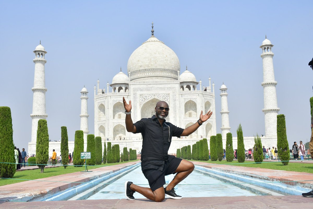 AndyaTee's tweet photo. Ticking bucket list items…. #TheTajMahal https://t.co/skDNOyhhus