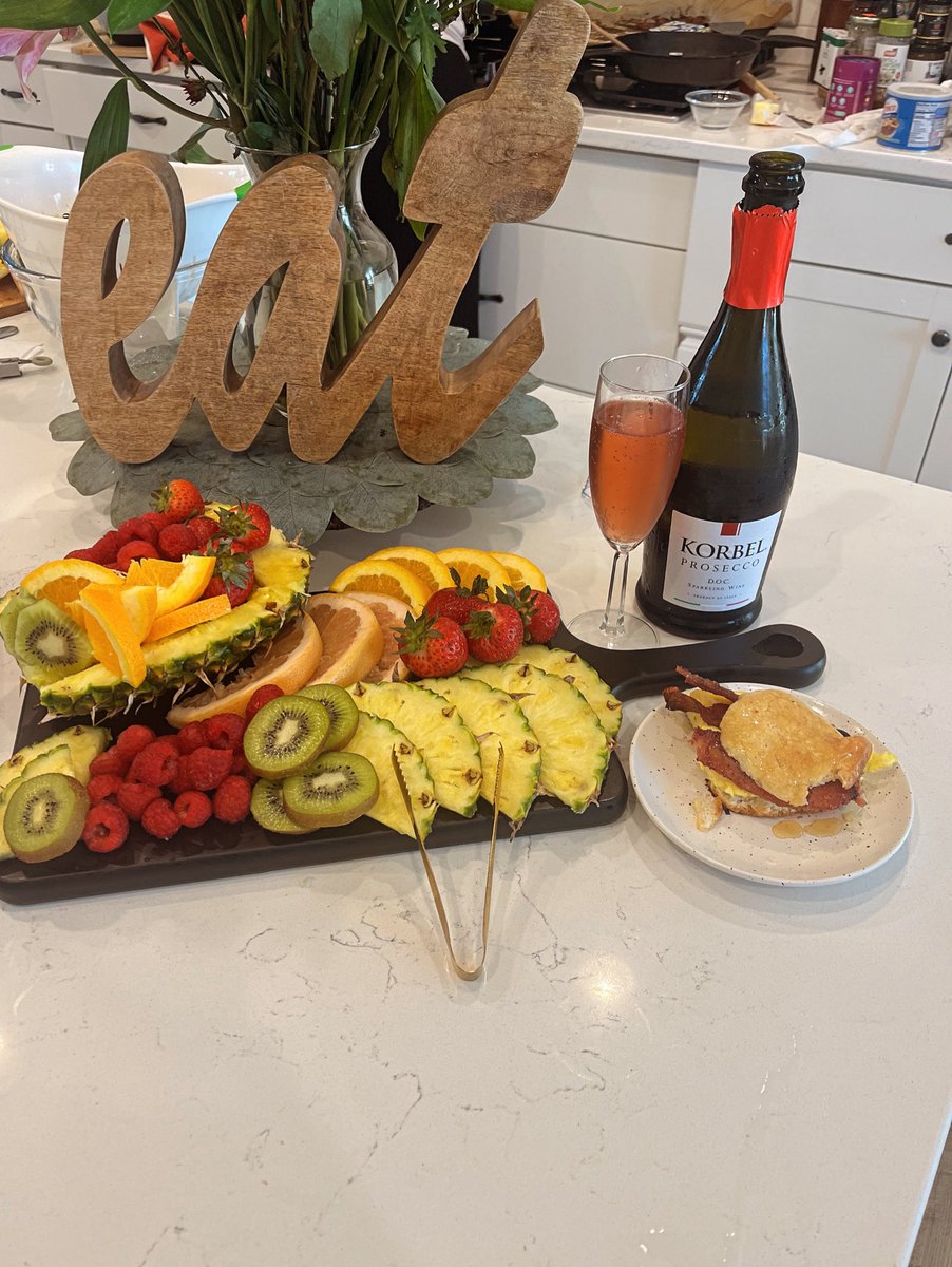 College football and brunch at the crib!!!