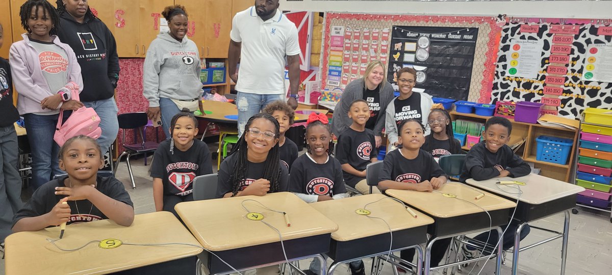 Successful event HCS Picture Book Bowl! Congratulations to this year's winners!  <a href="/tbwyatt10/">Tracina Wyatt</a> <a href="/DES_HCS/">Dutchtown Elementary</a>  #MoreCelebrating