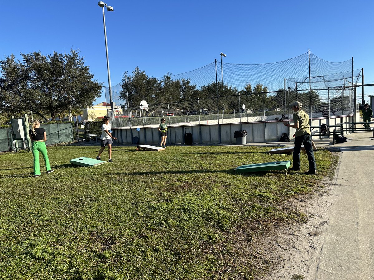 FCYCNews's tweet photo. Yesterday @FPCSGA and the Youth Center hosted a Homecoming Student Tailgate! We hope everyone had a great time and enjoyed last nights game! #FPCHoco23 @FPCHS @FlaglerSchools https://t.co/BlxYq45lUn