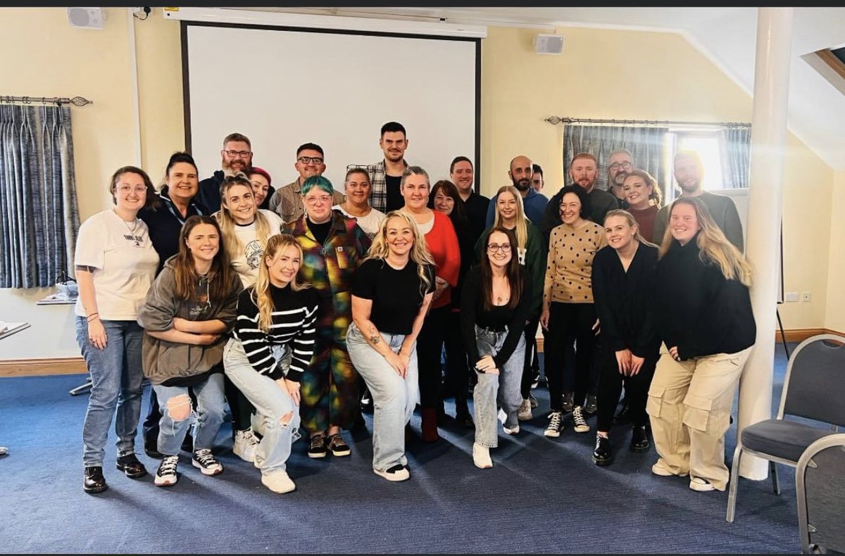 Long, long overdue Away Day for the wonderful Salford MHLT. Very proud of this team & the hard work, care and compassion they provide, despite the pressures they face every day. Fab bunch of people here. Big shout out also to #HBTHeroes for covering the service today 🙏🏼