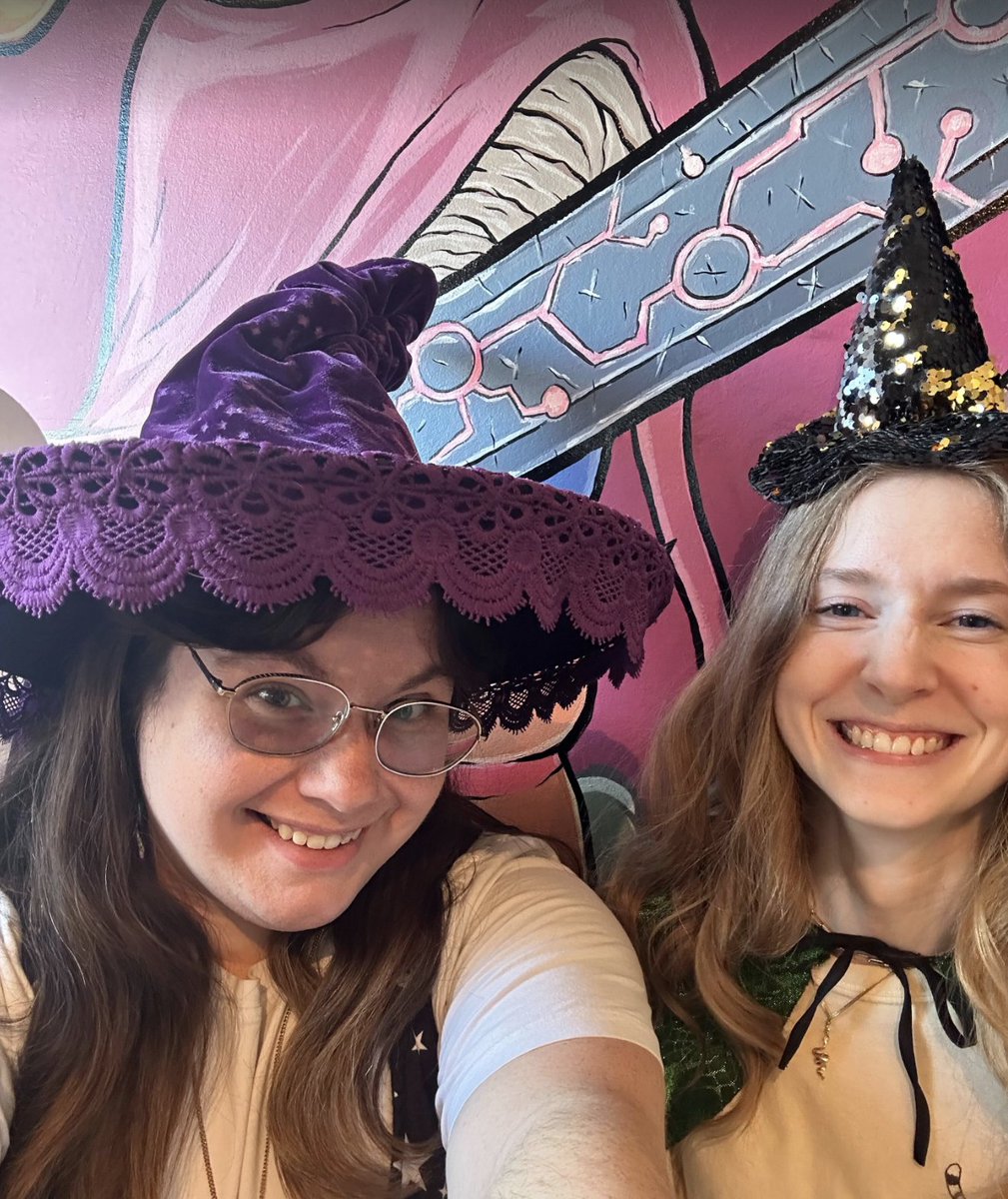 NoodlecakeGames's tweet image. Carolynn and Kay-Lynne are doing a special Halloween stream today at 2:30 PM CST on the Noodlecake Twitch! Come join us for Halloween fun times and watch us crush the Halloween Chameleon Run level pack!

pulse.ly/ymi2imeb4f

#twitchstreams #devstreams #indiegames #gamedev