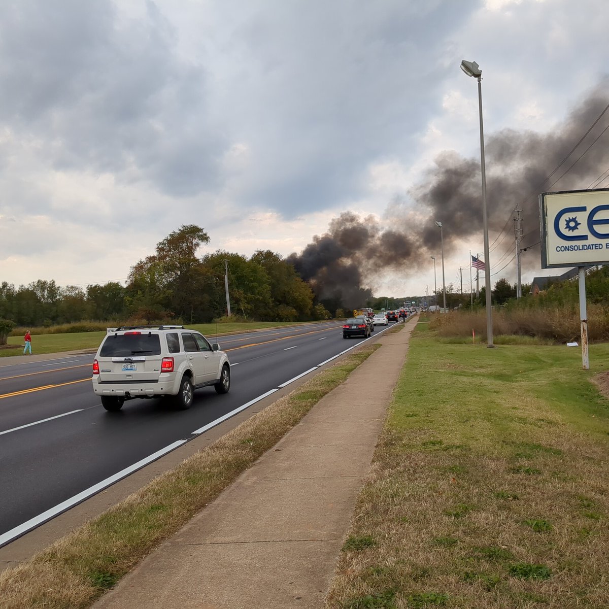 DaveKnighton's tweet photo. @joeimel Fire truck on scene https://t.co/DRHtj5nxUy