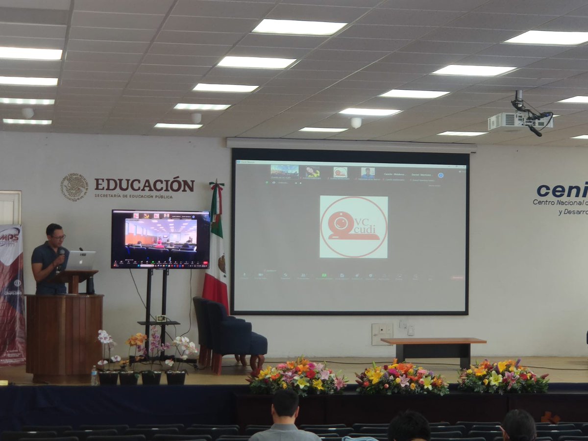 ConferenceCIMPS's tweet photo. Presenciamos una jornada excepcional de presentaciones de artículos, donde la innovación y el conocimiento se entrelazan en un escenario tanto virtual como presencial. https://t.co/fyLd4uk8ag