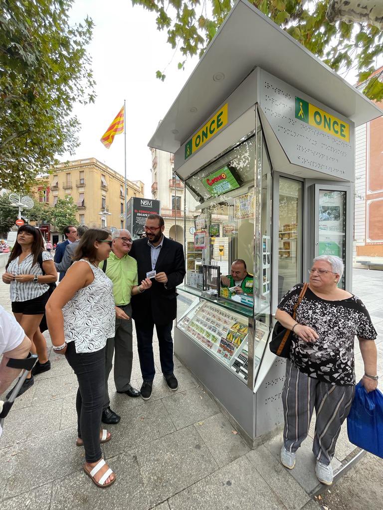 DBotePaz's tweet photo. Ja tenim el número commemoratiu dels 175 anys del tren! Ja tens el teu?  @ONCE_oficial #Mataró https://t.co/w9gyfjNO3z