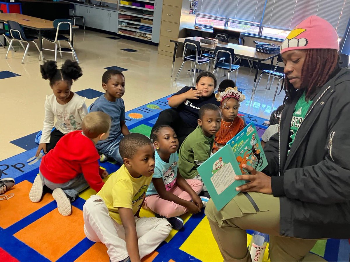 We spotted one of our very own Wolfpack scholars reading to some students at Dabney Elementary School today. He is a member of the VCHS Viper football team. Way to go Elijah! #vcecwolkpack #vcecsoar #Vipersfootball