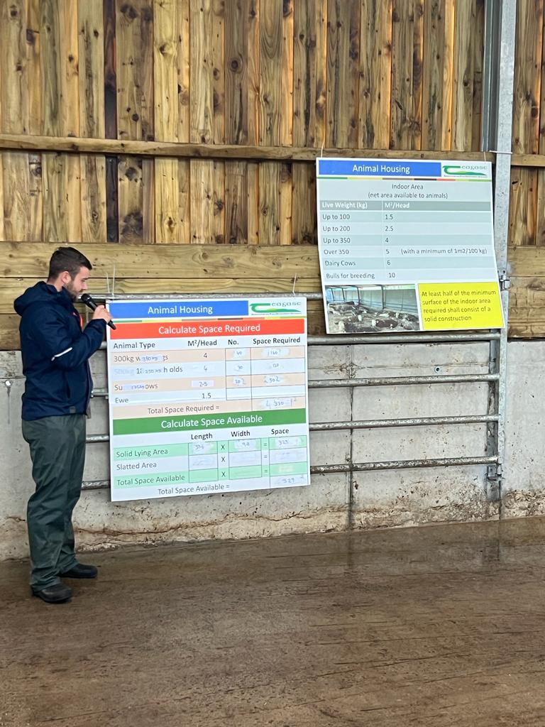 Did you catch our blog about our recent farm walk with <a href="/TeagascOrganics/">TeagascOrganics</a> ? honestlykitchen.ie/organic-farm-w… Great to meet like-minded farmers, even if the weather didn't favour us on the day!
