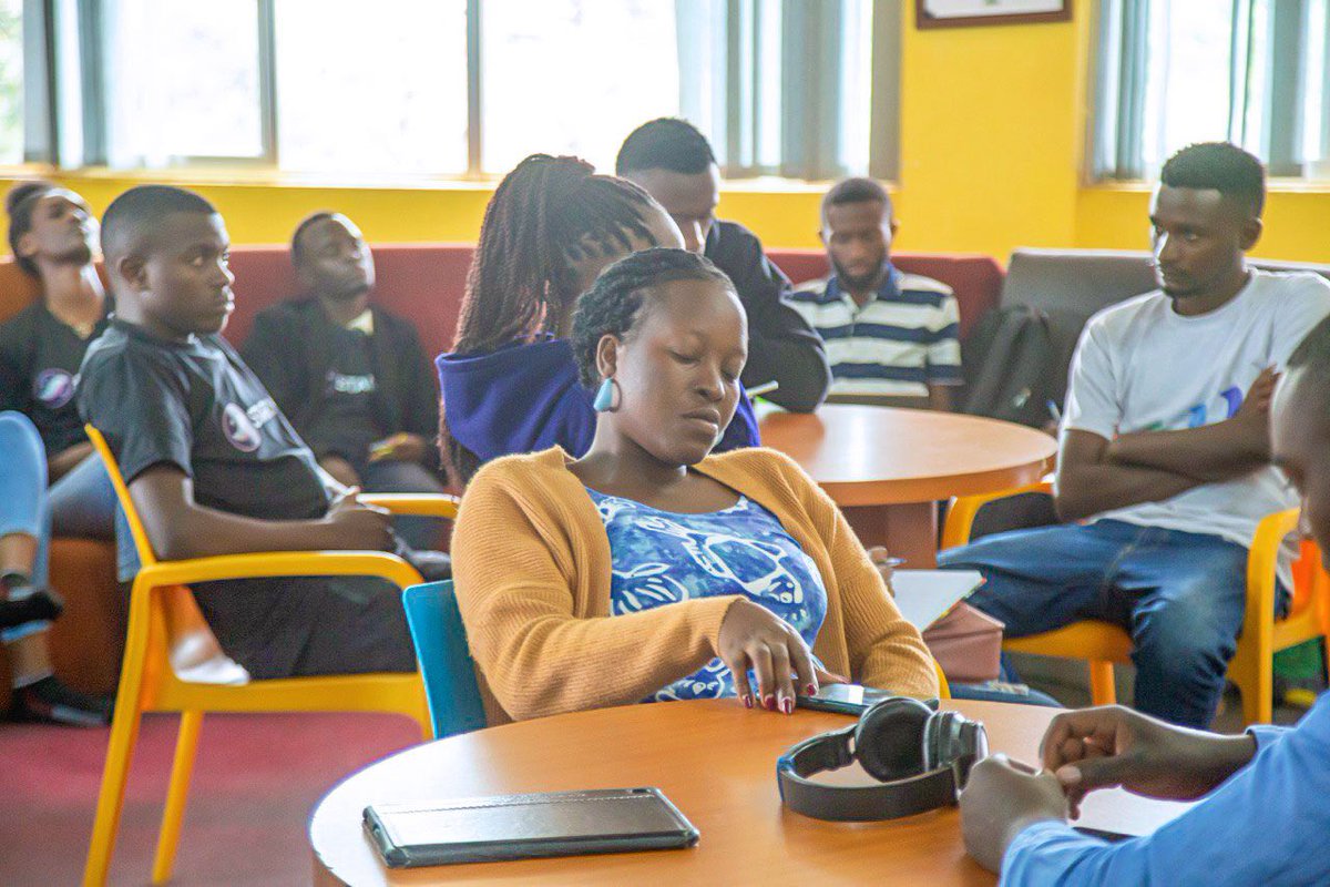 Mucu256's tweet photo. We continue to foster the @Starknet community growth, happy to have @dsc_muk onboard and the interest in  #Cairo is overwhelming. See you in the #CairoBootcamp by @StarkNetAfrica https://t.co/ayB8S3cmuk