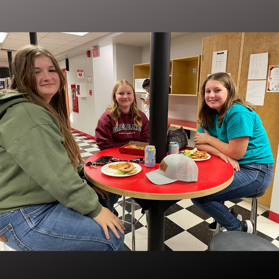 MorrinSWAT's tweet image. This week, 21 of our #SWAT members met for an after-school planning session to map out what the rest of our school year looks like. 

Lots of exciting things are coming up - starting with Halloween - stay tuned!

@MorrinProud #MorrinProud #studentwellness #schoolculture #fun