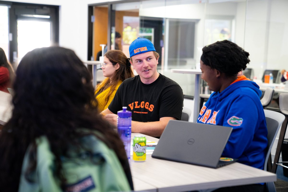 UFJSchool's tweet image. .@UF students participated in @NBCUAcademy’s “Next Level Summit” virtually today. They had the opportunity to connect with top leaders, journalists and innovators and learn how to connect with an audience, up their content creation game and take their careers to the next level.