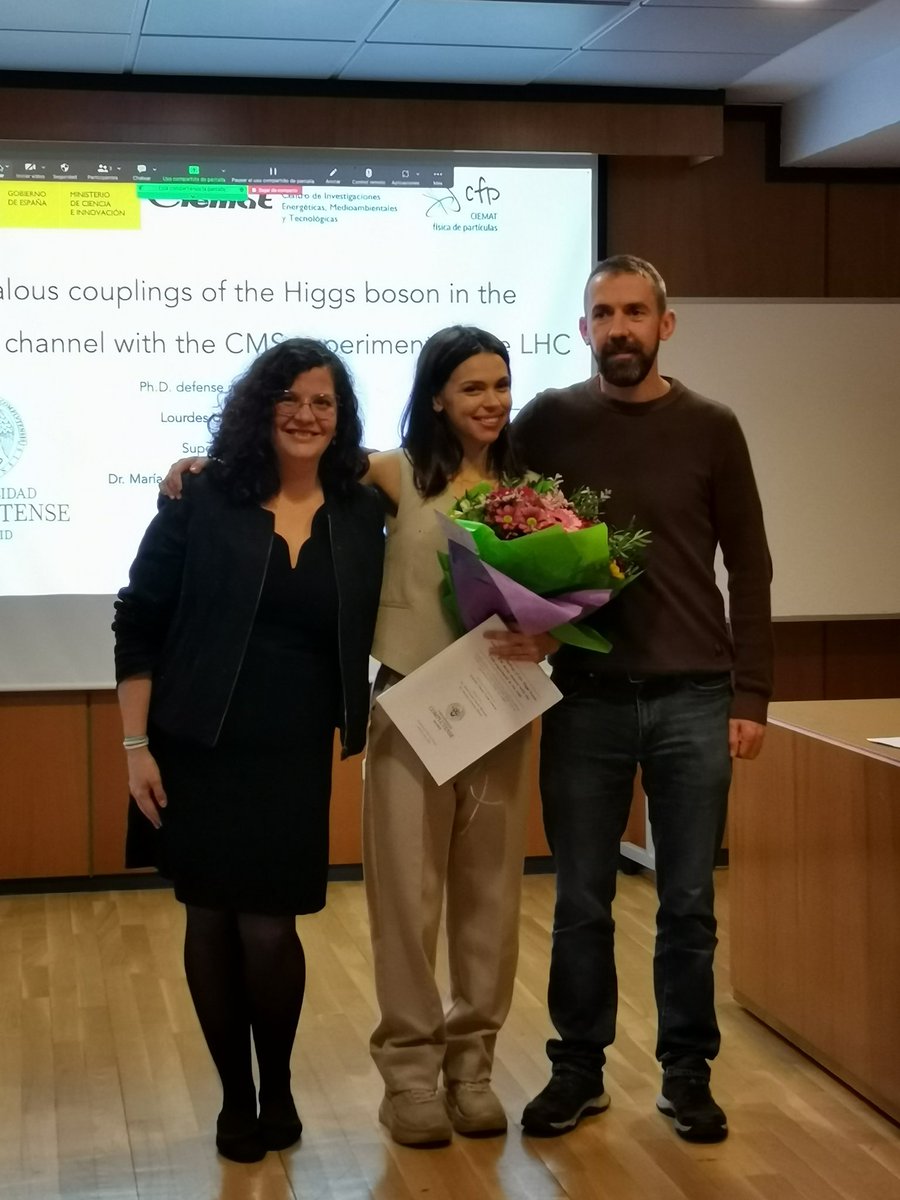Hoy en el <a href="/CIEMAT_OPI/">CIEMAT</a> estamos de doble celebración a pesar de la lluvia! 🎉🎉
No todos los días se puede decir que tenemos dos ✌️nuevos doctores entre nosotros.
Enhorabuena Juan Mena y Lourdes Urdan.