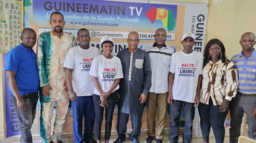 Guineematin's tweet image. Merci au président du parti UGN, Dr Diao Baldé pour la visite et le soutien.
#LibérezGuineematin #Guinée #UGN #presse #médias #Guineematin @Diao_Bald @Nouhoubalde