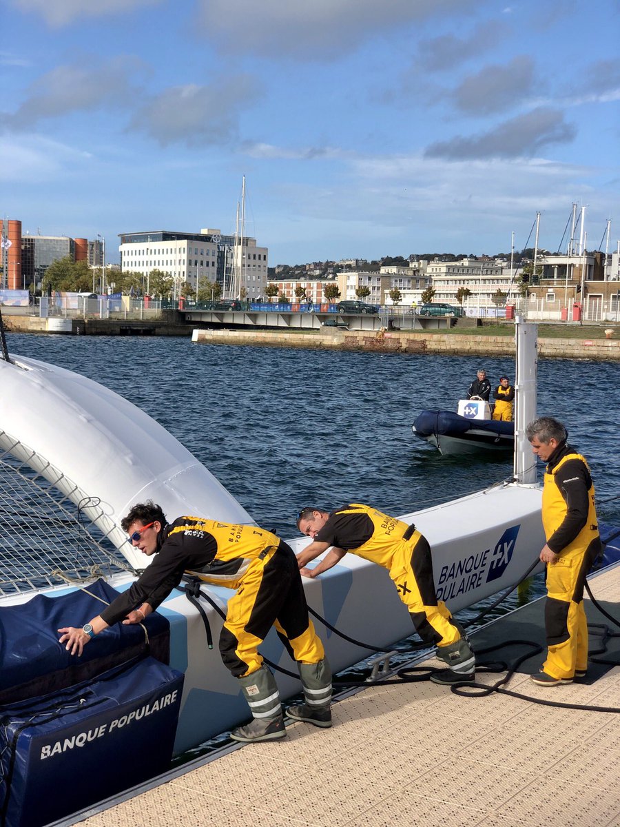LHsansfiltre's tweet image. La team @VoileBanquePop   #hardwork 💪💪 @UltimBoat 
@TransatJV 2023 @LH_LeHavre @lehavreetretat @FFVoile 
#ultim #trimaran #ponton #team #transatjacquesvabre #lehavre #halage #cordages #zodiacs #skippers #coskipper #skipper #navigateurs #voile