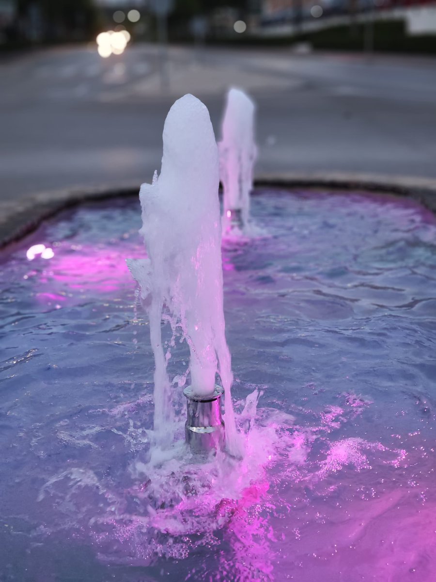 AytoCoin's tweet photo. Iluminamos Coín de rosa para mostrar la lucha contra el cáncer de mama 💓

🏛Como cada 19 de octubre, Coín luce iluminada con motivo de apoyo y concienciación ciudadana para, entre todos, combatir esta enfermedad. 

¡Pálpate! La detección temprana salva vidas 🤚

#Coín #CoínMLG https://t.co/YYJhrz3O3r