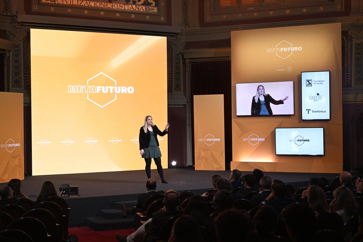 ateneodemadrid's tweet photo. Concluye #METAFUTURO en el Ateneo. La cuarta y última jornada ha pivotado en torno a comunicación, periodismo y libertad de expresión. Hemos contado con @NadiaCalvino, la científica de datos @FrancesHaugen o el Premio Nobel de la Paz Dimitri Murátov. ¡Gracias a todos y a todas! https://t.co/iRn6JjvaPV