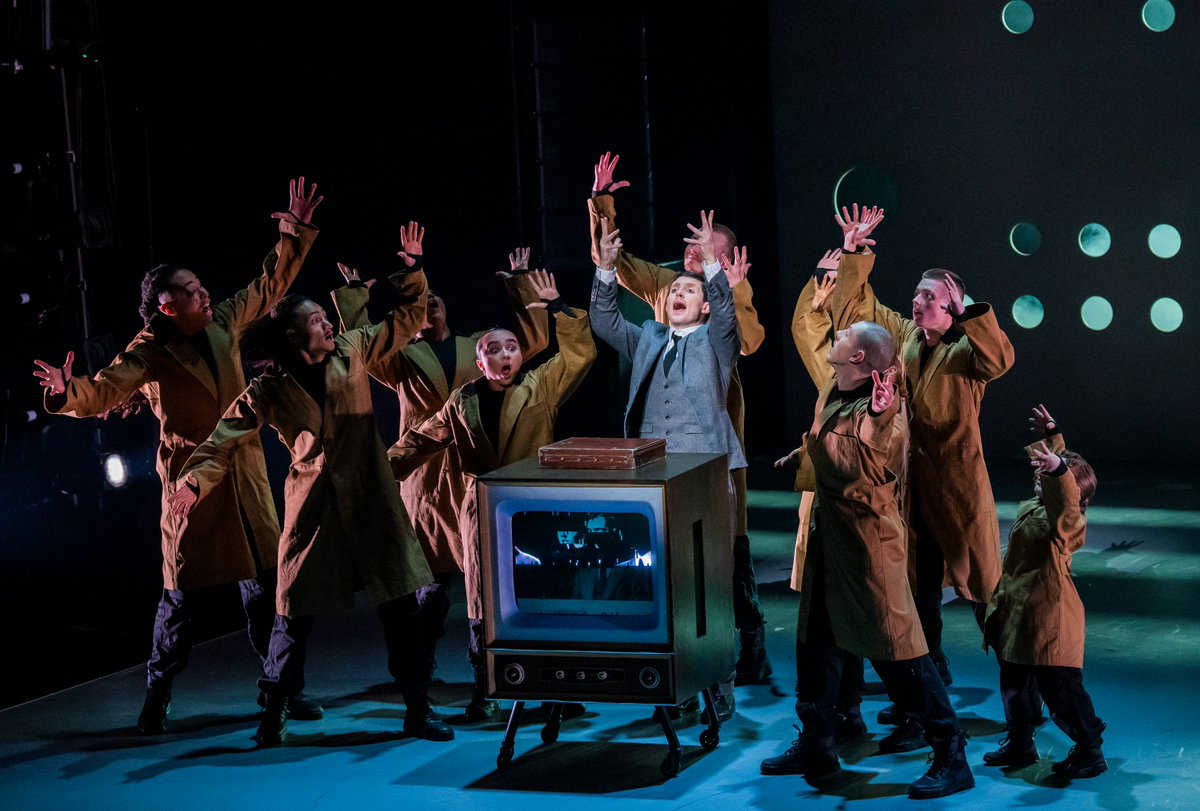 BackStageAccess tweet media