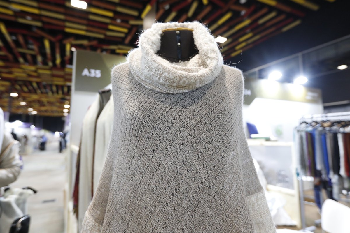 Promperu's tweet image. Hasta mañana, empresas nacionales y compradores internacionales, así como expertos en moda, se reúnen en el evento comercial más importante de la industrial textil y de decoración en el país 🇵🇪. 📌 Más información 👉 gob.pe/es/n/853226 #PROMPERÚ #ModaPeruana #AlpacadelPerú