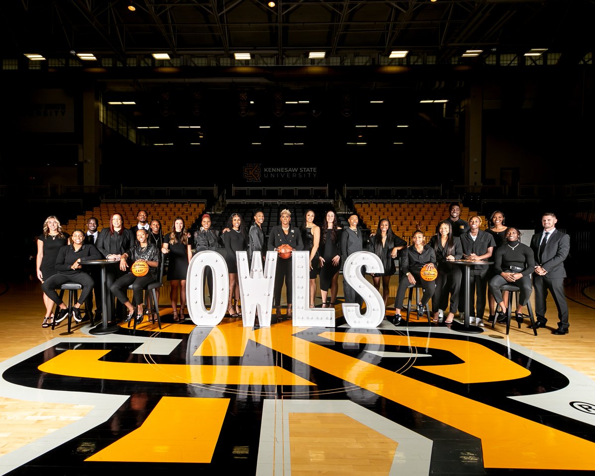KSUOwlsWBB's tweet photo. 𝑻𝒉𝒆𝒎.

#𝐅𝐥𝐲𝐒𝐢𝐥𝐞𝐧𝐭 | #𝐇𝐨𝐨𝐭𝐲𝐇𝐨𝐨 🦉🏀 https://t.co/2eG4gjWEpb