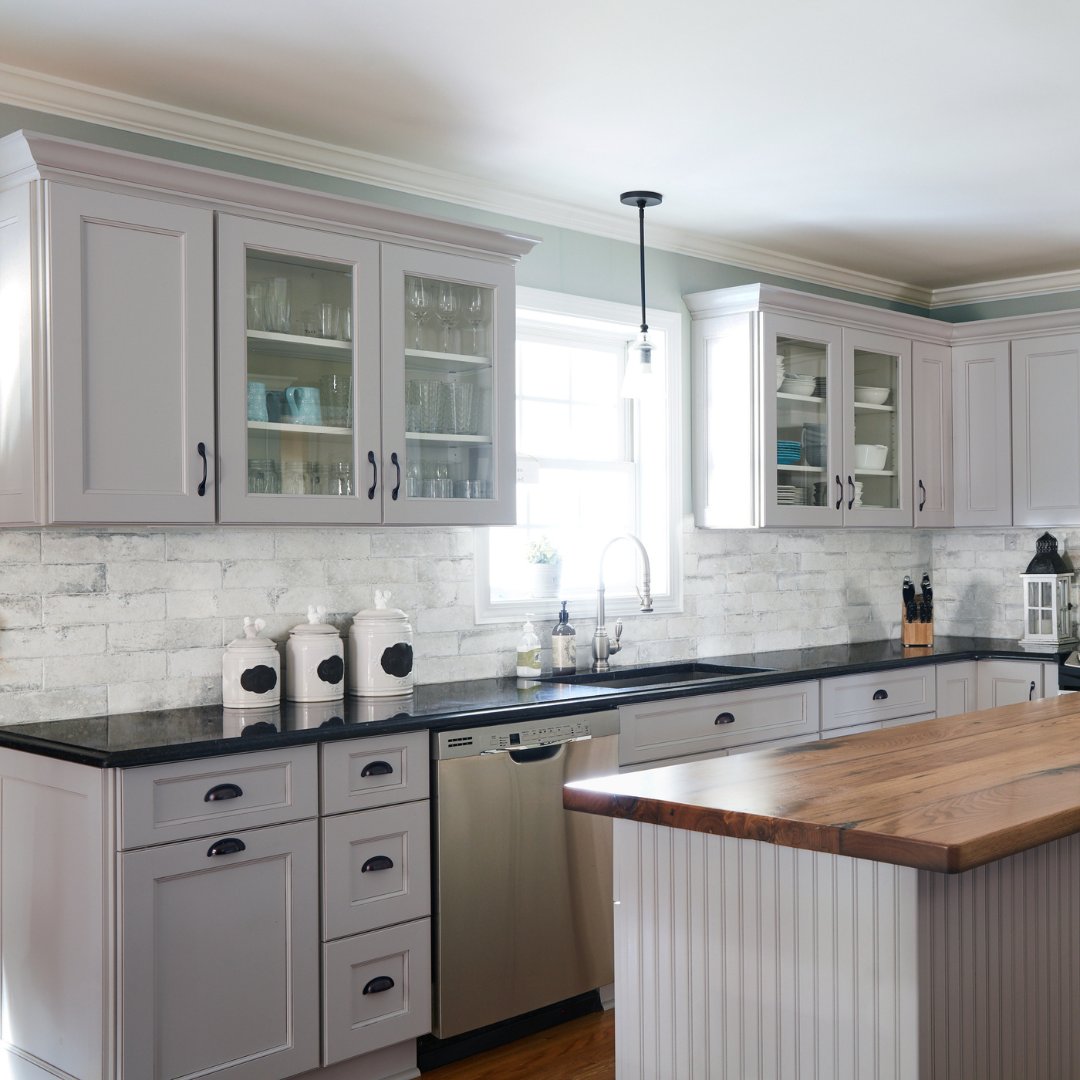 SurplusTx's tweet image. The transitional Fusion line provides a contemporary twist on traditional cabinetry with its wide rail moldings, distinctive detail, and classic characteristics. Our Nickel finish provides a light, modern take on the traditional heavy grey of industrial cabinetry.