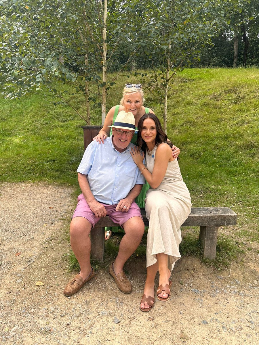 Did you see Paul, who has dementia, and his wife Penny appear on @BBCTheOneShow alongside @VickyPattison and @FiCarragher? They talked about the importance of early dementia diagnosis and the hope that research is bringing. Watch back at bbc.co.uk/programmes/m00….