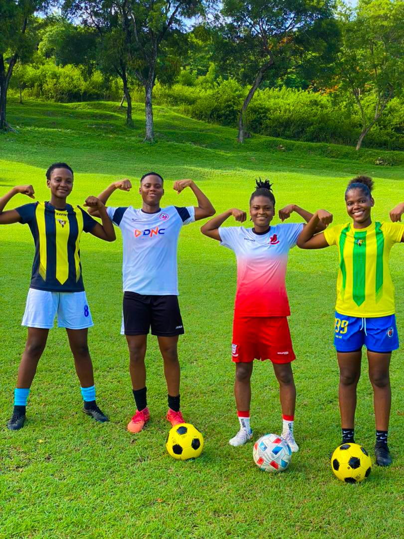 Tino_Pandache's tweet photo. 24 Oktòb ki AP vini la se dat ki kenbe pou progwam #Girlsquad Académie Club Football #FCTORO a rekoumanse nan kategori #U17 #U20 si w konnen on fi ki gen laj sa yo, ki mérite rekoumanse ak nou, kontakte numéro ki nan flyer an oubyen ekri m dirèk @GuerlineGuerri5 @MarceldaH86928 https://t.co/AqxU6VVyd4