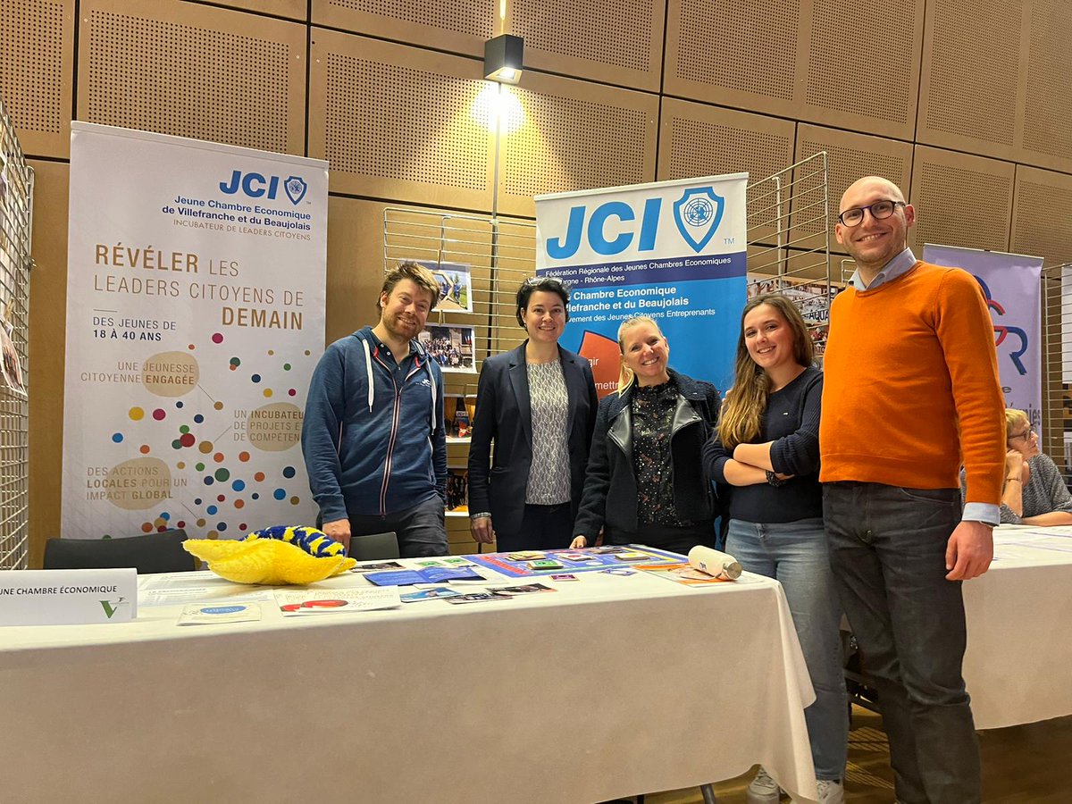 Un moment riche en rencontres et en découvertes à la Soirée des nouveaux arrivants de Villefranche s/Saône ce soir !
Merci à la mairie et à la Communauté d'Agglomération Villefranche Beaujolais Saône pour l'organisation 👍