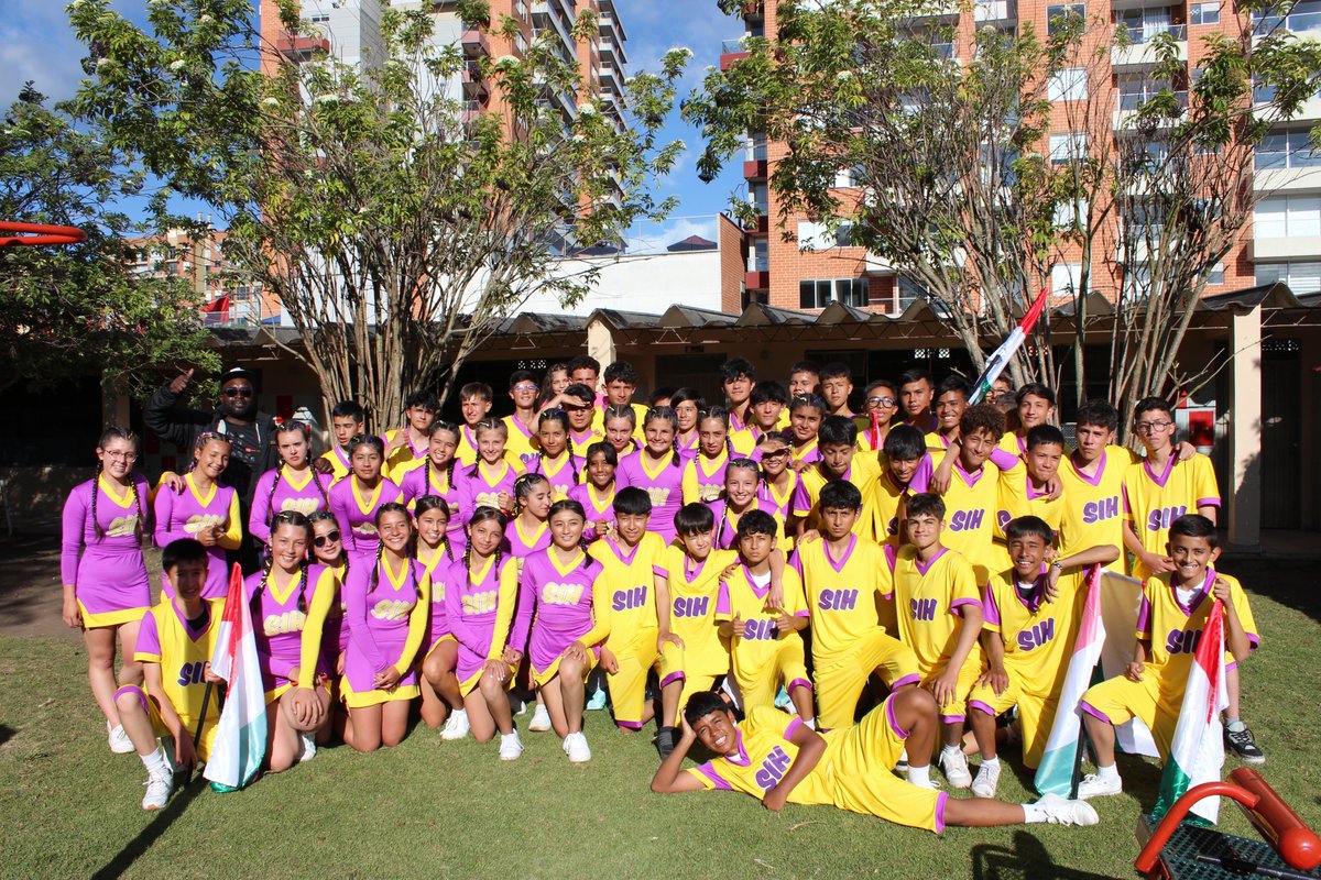 colsihbta's tweet photo. Participantes de grado Octavo - Semana Cultural Isabelista 2023 👫🤸🎨🎼🎭🥁

#IsabelistasDeCorazón 💙🤍❤️ https://t.co/6soXbzvf2D
