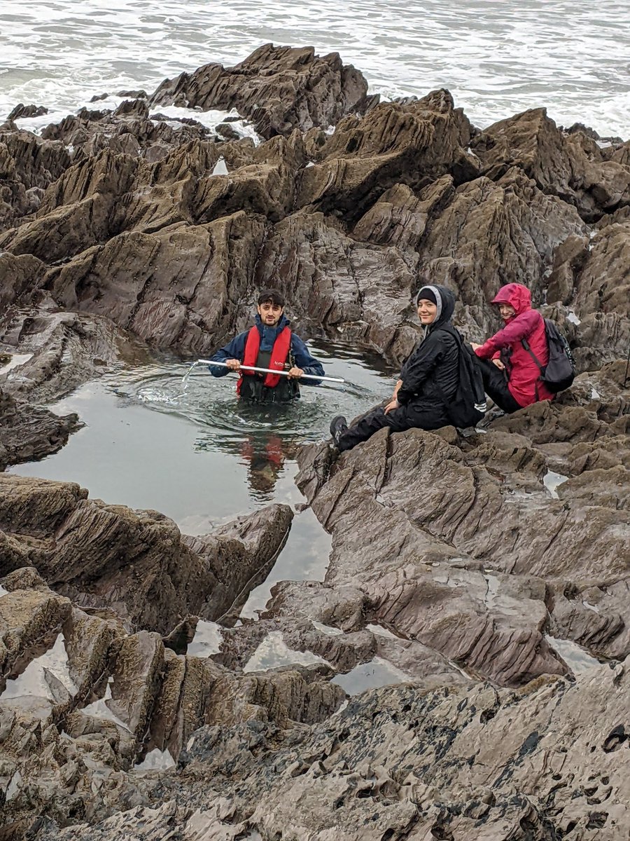 Well done to Rohan and team for discovering the biggest ever rock pool! Our 1st year environmental field trip to Dartmoor which included a day at a stormy beach. 🦀 <a href="/WemburyMarine/">WemburyMarineCentre</a>
<a href="/UWE_SoAS/">School of Applied Sciences</a> <a href="/UWEBristol/">UWE Bristol</a> 
 🌊 🌊🌊 🌊 🌊 🌊 🌊 🌊 🌊 🌊
