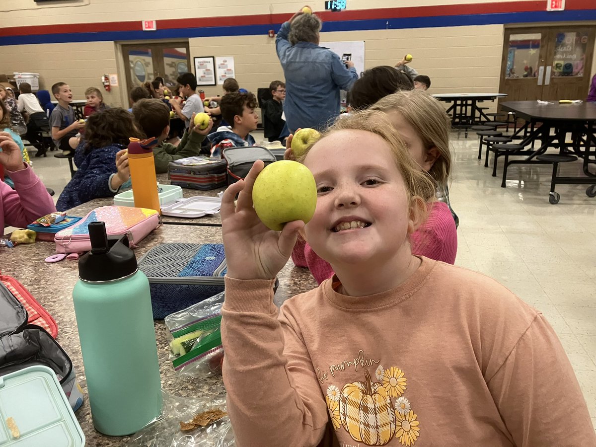 MCSfarmtoschool tweet media